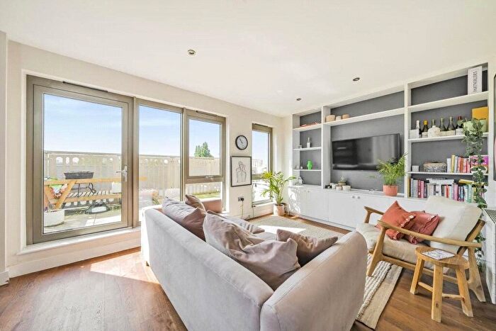 1 Bedroom Flat For Sale In Huxley House, Lawn Road, London, NW3