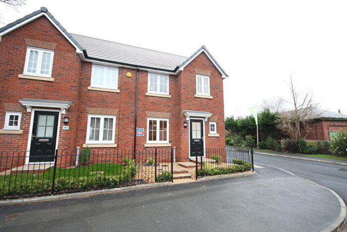 3 Bedroom Semi-Detached House To Rent In Langton Brow, PR7