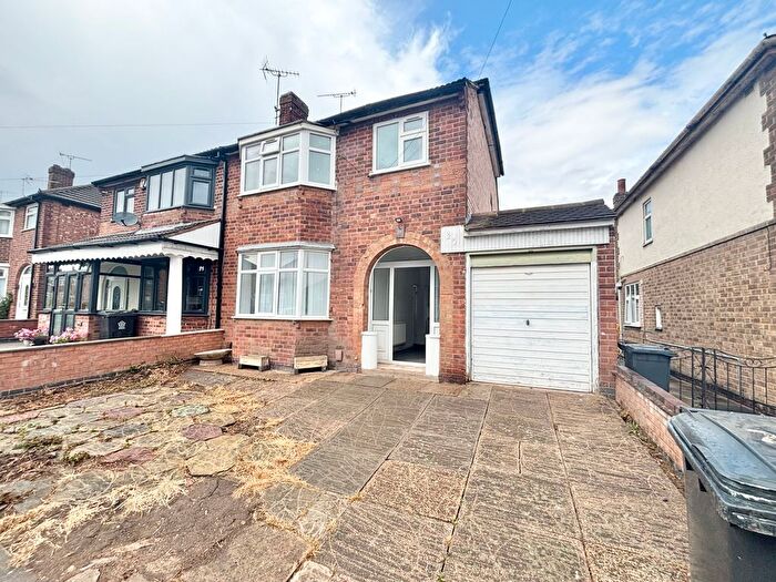 3 Bedroom Semi-Detached House To Rent In Hylion Road, Leicester, LE2