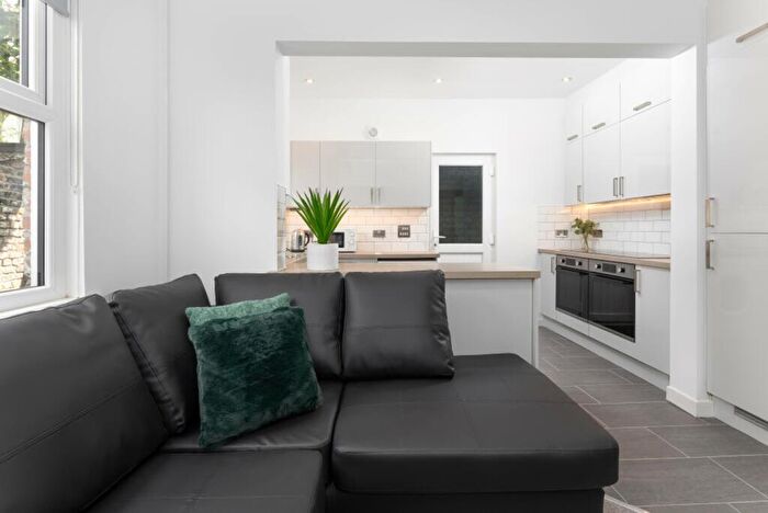 6 Bedroom House To Rent In Boswell Street, Liverpool, L8