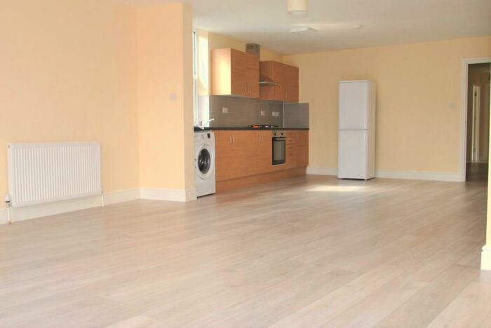 2 Bedroom Flat To Rent In Collingwood Road, Witham, CM8