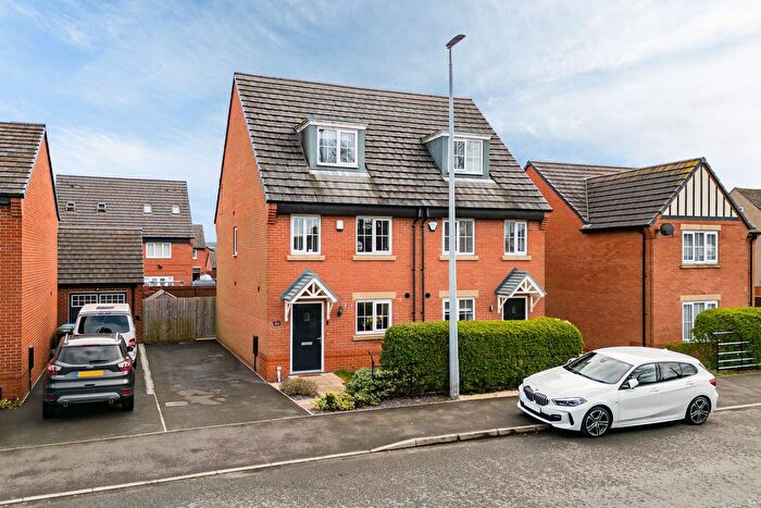 3 Bedroom Semi-Detached House To Rent In Norlands Lane, Widnes, WA8
