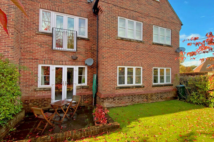 2 Bedroom Apartment To Rent In Chiltern Court, Wallingford Road, Goring, RG8