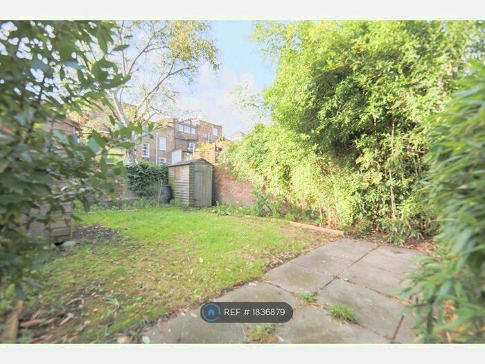 3 Bedroom Maisonette To Rent In Baptist Gardens Lower, London, NW5