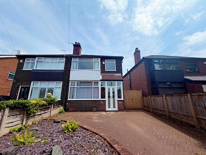 3 Bedroom Semi-Detached House To Rent In Buck Lane, Sale, M33