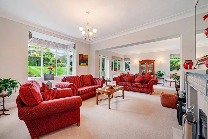 4 Bedroom Detached House For Sale In Macclesfield Road, Prestbury, Macclesfield, SK10