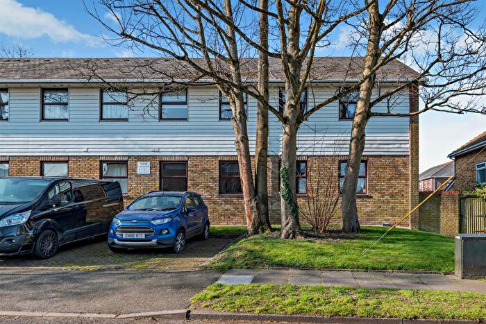 1 Bedroom Apartment For Sale In Gladstone Road, Orpington, BR6