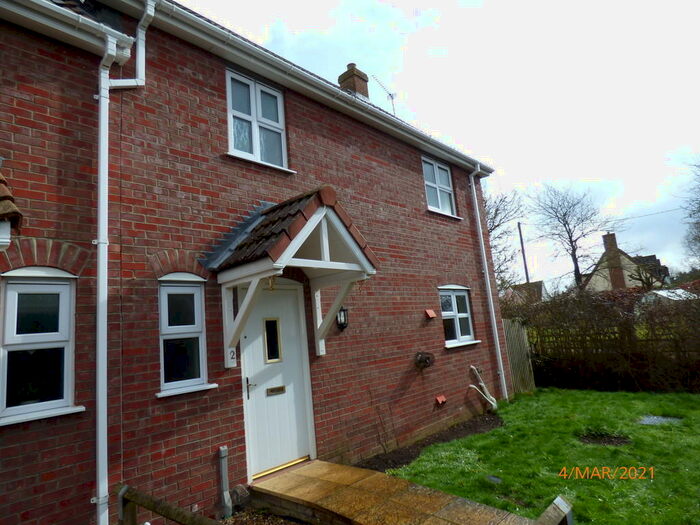 3 Bedroom Semi-Detached House To Rent In Skinners Close, Metfield, Harleston, IP20