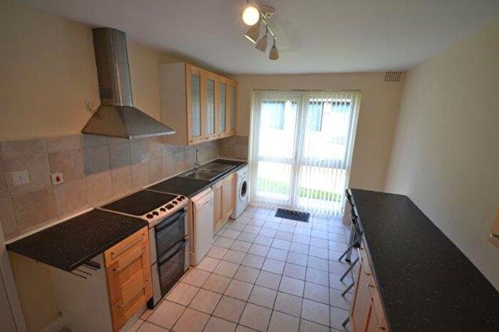 2 Bedroom Flat To Rent In London Road, Stoneygate, Leicester, LE2
