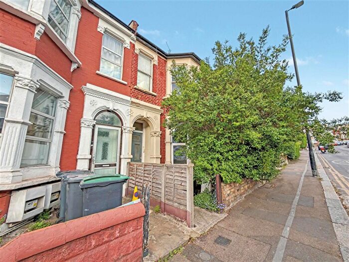 1 Bedroom Flat For Sale In Wightman Road, Hornsey, N8