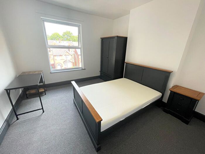 1 Bedroom House To Rent In Room, Gregory Boulevard, NG7