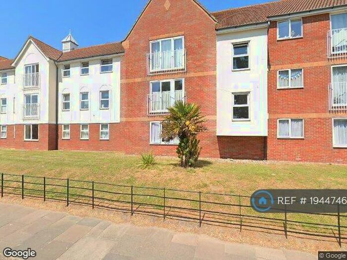 2 Bedroom Flat To Rent In Marina Point, Clacton-On-Sea, CO15
