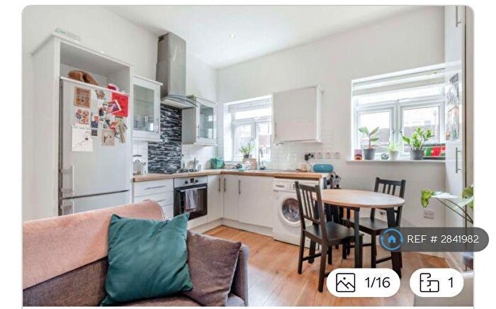 2 Bedroom Flat To Rent In Brooksbys Walk, London, E9