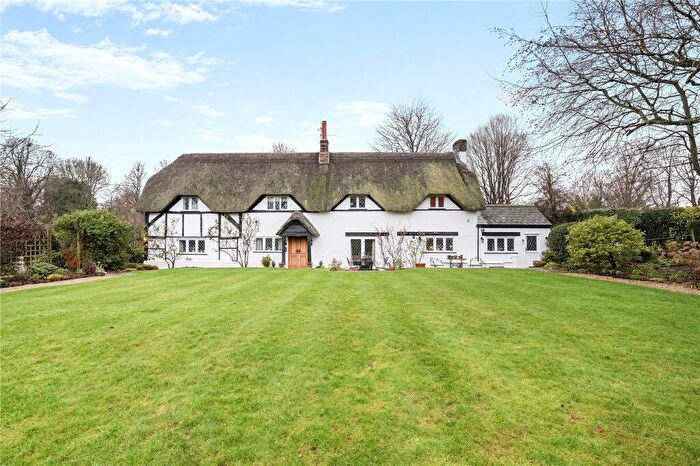 3 Bedroom Link Detached House For Sale In East Grafton, Wiltshire, SN8