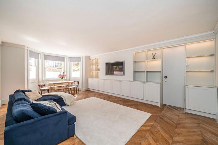3 Bedroom Flat To Rent In Strathmore Gardens, Kensington, W8