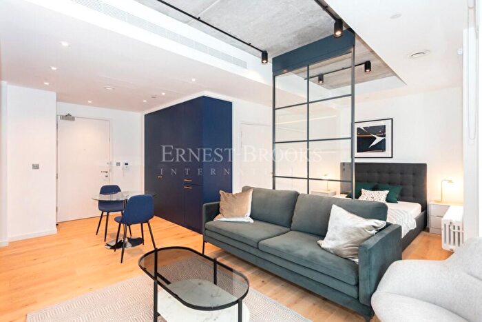 Apartment To Rent In Serapis House, Goodluck Hope Walk, London City Island, E14