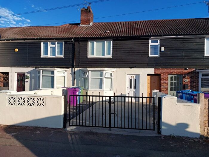 2 Bedroom Terraced House To Rent In Winstone Rd, Liverpool, L14