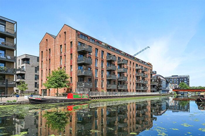 2 Bedroom Flat For Sale In Barker House, Navigators Walk, London, E3