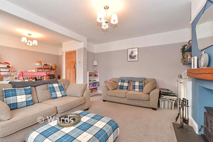 4 Bedroom Semi Detached House For Sale In Little Buckland Avenue, Maidstone, Kent, ME16