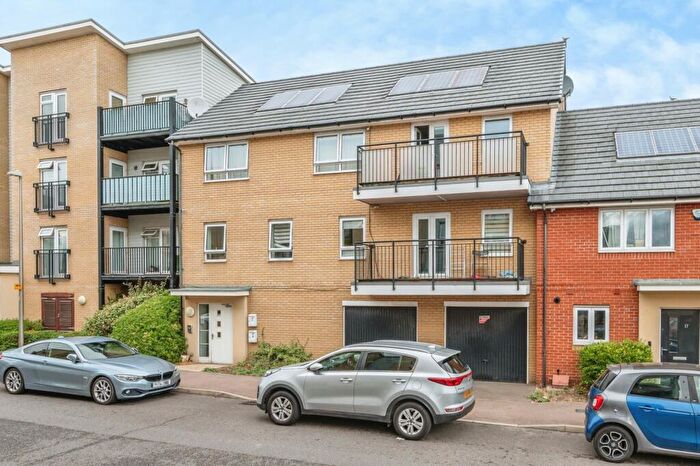 2 Bedroom Flat For Sale In Gumley Road, Grays, Essex, RM20