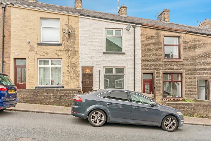 3 Bedroom Terraced House For Sale In Stanley Street, Colne, Lancashire, BB8