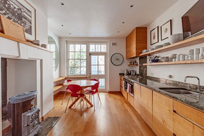 2 Bedroom Flat To Rent In Broad Court, Covent Garden, WC2B