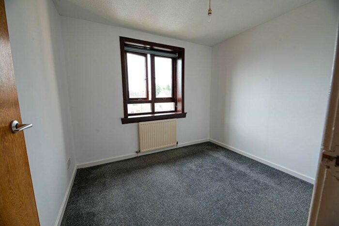 3 Bedroom Flat To Rent In P – Finlow Terrace, Dundee, DD4