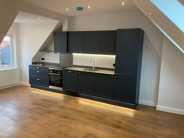 2 Bedroom Flat To Rent In Pitsea, Basildon, SS13