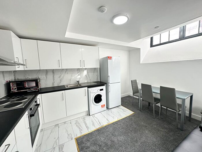 Apartment To Rent In Castle Edge, Nottingham, NG7