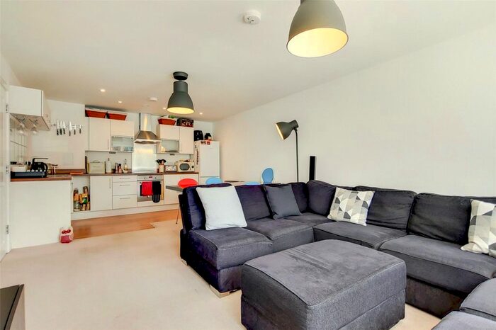 2 Bedroom Flat To Rent In Wick Lane, London, E3