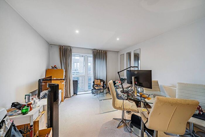 1 Bedroom Flat To Rent In Unwin Way, Stanmore, HA7