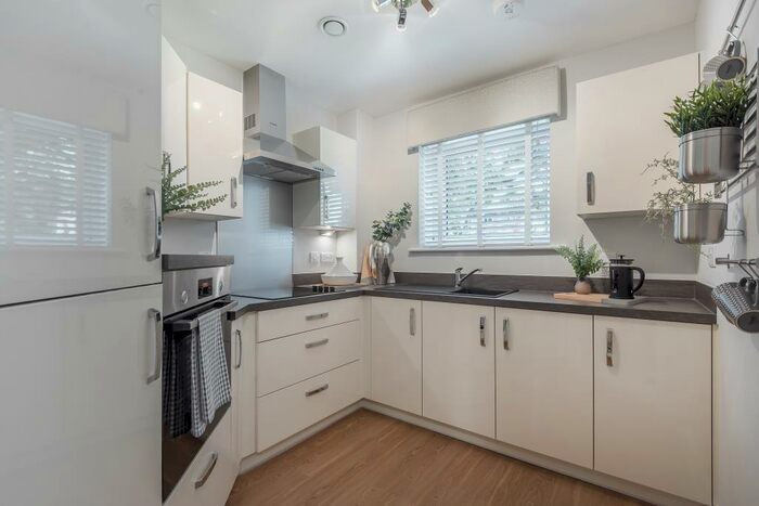 1 Bedroom Apartment To Rent In Thatcham, Berkshire, RG19