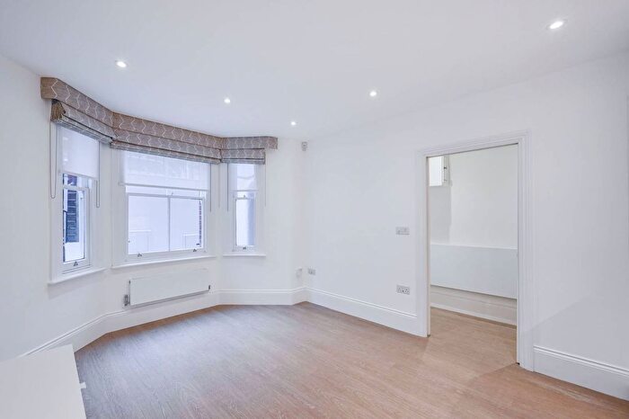 1 Bedroom Flat To Rent In Flood Street, Chelsea, London, SW3