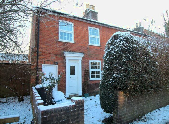 2 Bedroom End Of Terrace House To Rent In Holliday Street, Berkhamsted, Hertfordshire, HP4