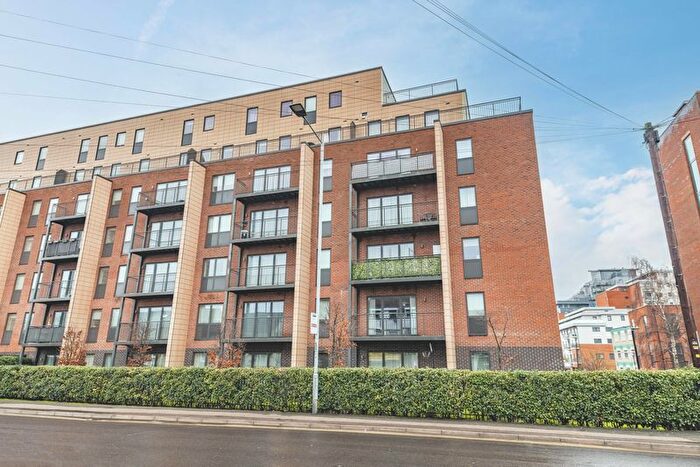 2 Bedroom Flat For Sale In Vanburgh Court, Stoke Road, Slough, SL2