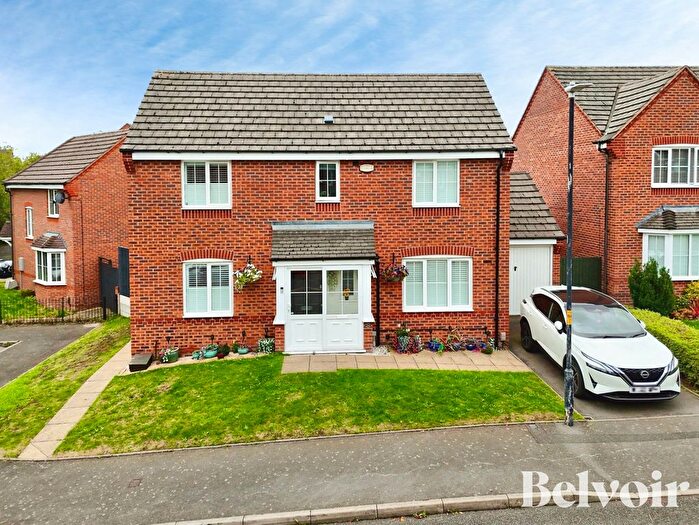3 Bedroom Detached House For Sale In Wheelwright Close, Darlaston, Wednesbury, WS10