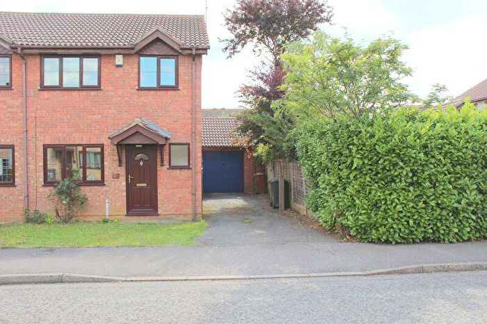 3 Bedroom End Of Terrace House To Rent In Bowness Way, Gunthorpe, Peterborough, PE4