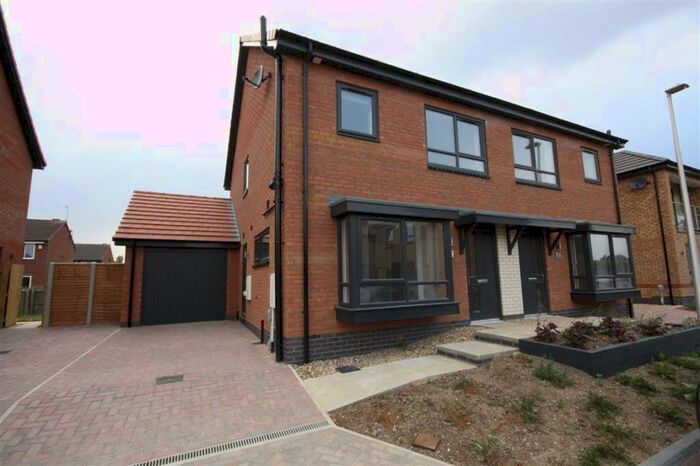 3 Bedroom Semi-Detached House To Rent In Mulberry Lane, Hull, HU4