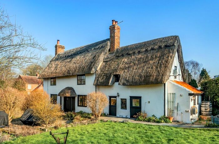 3 Bedroom Detached House For Sale In High Street, Riseley, Bedford, MK44