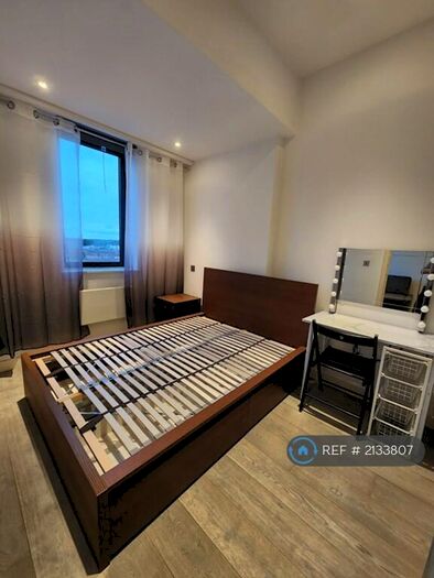 1 Bedroom Flat To Rent In Verona Apartments, Slough, SL1