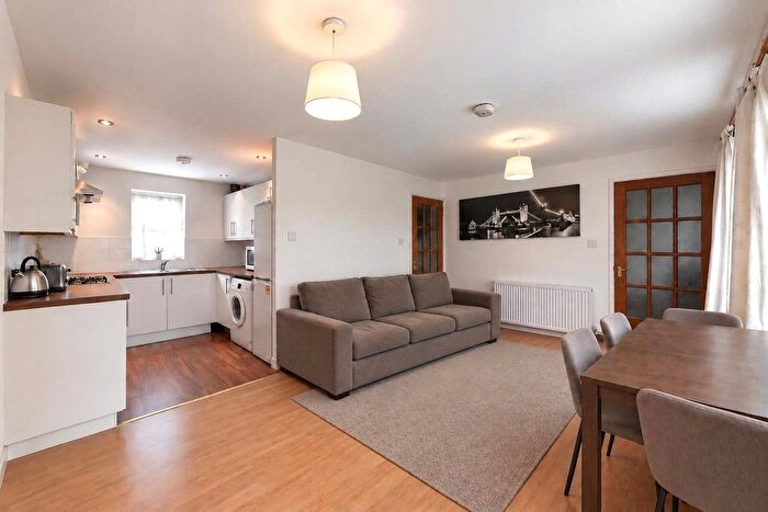 4 Bedroom Terraced House To Rent In Farnham Gardens, Raynes Park, London, SW20