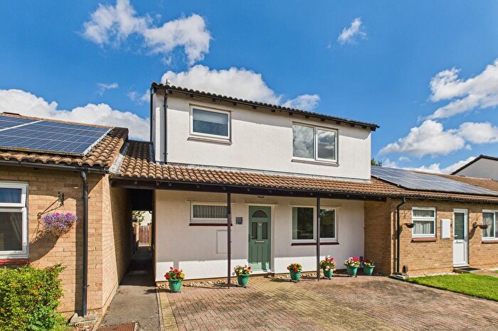 3 Bedroom End Of Terrace House For Sale In Hereward Close, Impington, Cambridge, CB24