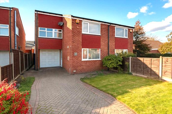 3 Bedroom Semi-Detached House For Sale In Burman Drive, Coleshill, B46