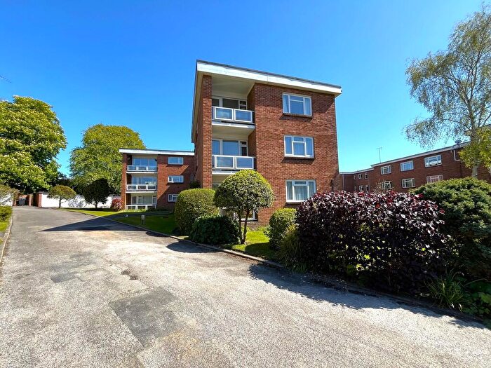 2 Bedroom Apartment For Sale In Pascoe Close, Ashley Cross, BH14