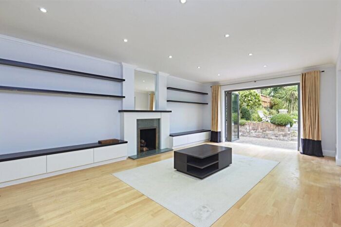 5 Bedroom Property To Rent In Fairholme Gardens, London, N3