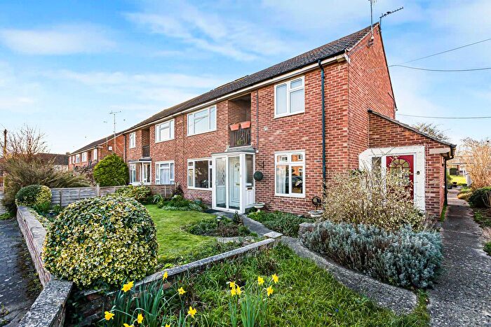 2 Bedroom Maisonette For Sale In Barnes Close, Didcot, OX11