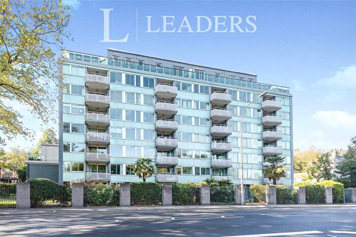 2 Bedroom Apartment For Sale In The Park Apartments, London Road, Preston, BN1