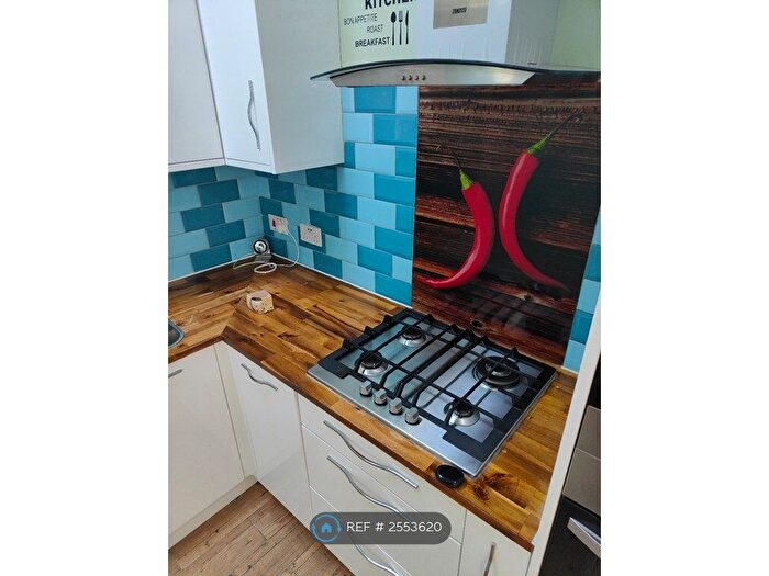 2 Bedroom Flat To Rent In Harrow Road, Barking, IG11