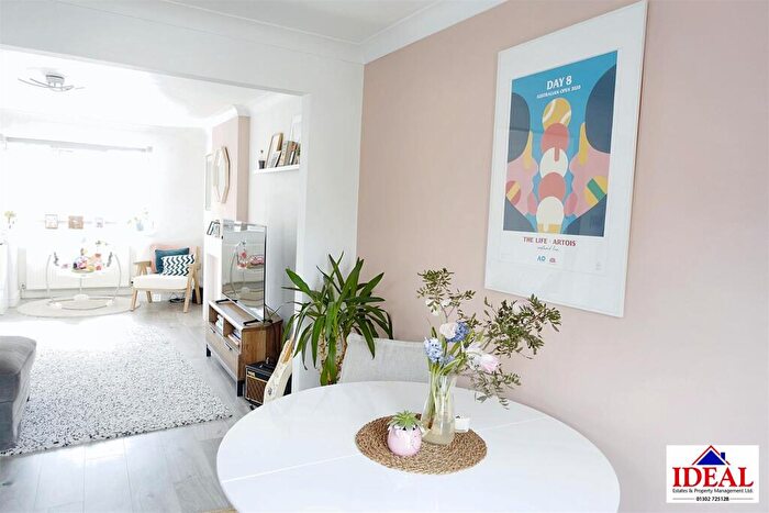 3 Bedroom Detached House For Sale In Clarks Court, Adwick-Le-Street, Doncaster, DN6