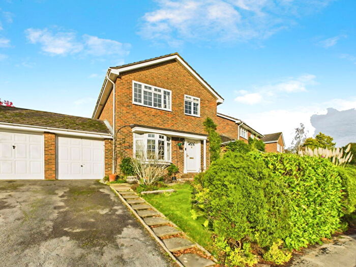 4 Bedroom Detached House For Sale In Ghyll Crescent, Horsham, RH13